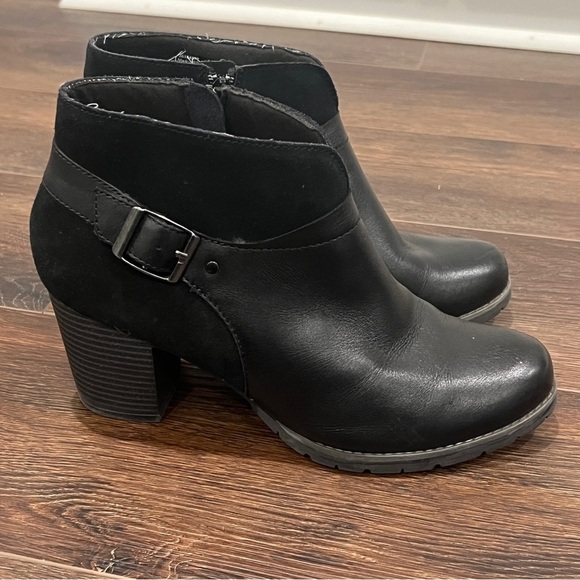 Clarks Women's Mission Parker Boot Size 10M Block Heel Black Leather Suede - Picture 3 of 10